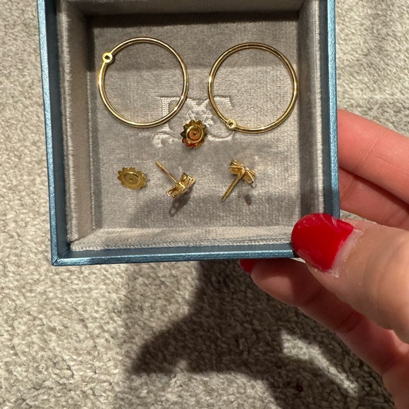 Roberto Coin X Disney Cinderella Diamond Star Hoop Earrings - Picture 4 of 8